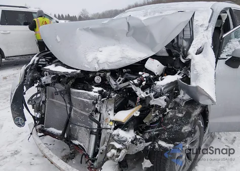 2025 Toyota Sienna Le from USA, damaged, VIN 5TDKRKEC8SS247750